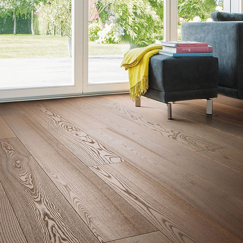 Haro Thermo Ash Mezzo brushed naturaLin plus parketta