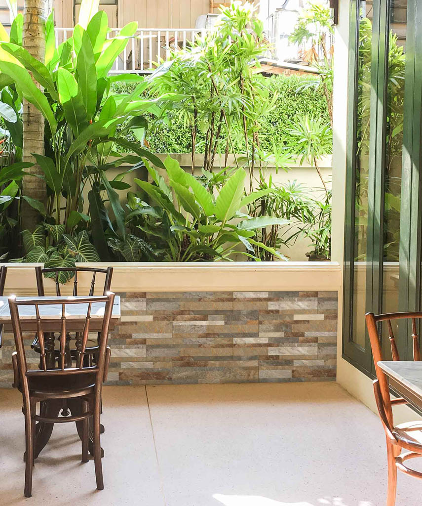 Mediterranea Moon Falburkolat 